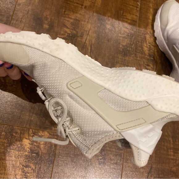 Nike Air Huarache Women’s Shoes - Picture 7 of 7